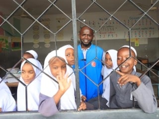 Müslümanlardan etkilenip İslam’ı seçti, Tanzanya’da TDV gönüllüsü oldu