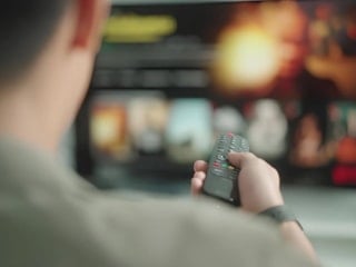 6 Mart 2026 yayın akışı: Taşacak Bu Deniz, Kızılcık Şerbeti, Arka Sokaklar...