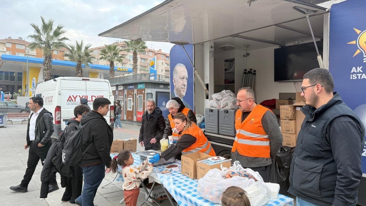 AK Parti İstanbul'dan her gün on binlerce kişiye çorba ikramı