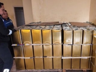 Mersin'de depoda 4,5 ton sahte zeytinyağı ele geçirildi