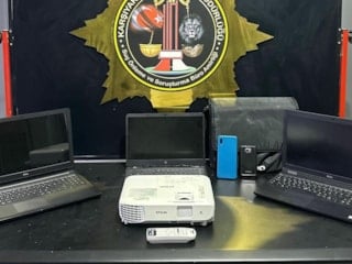 İzmir'de okullardan bilgisayar ve elektronik eşya çalan şüpheli tutuklandı