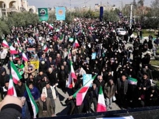 Savaşın gölgesindeki Tahran'da cuma namazı