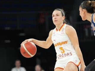 Galatasaray, Nesibe Aydın'ı farklı geçti