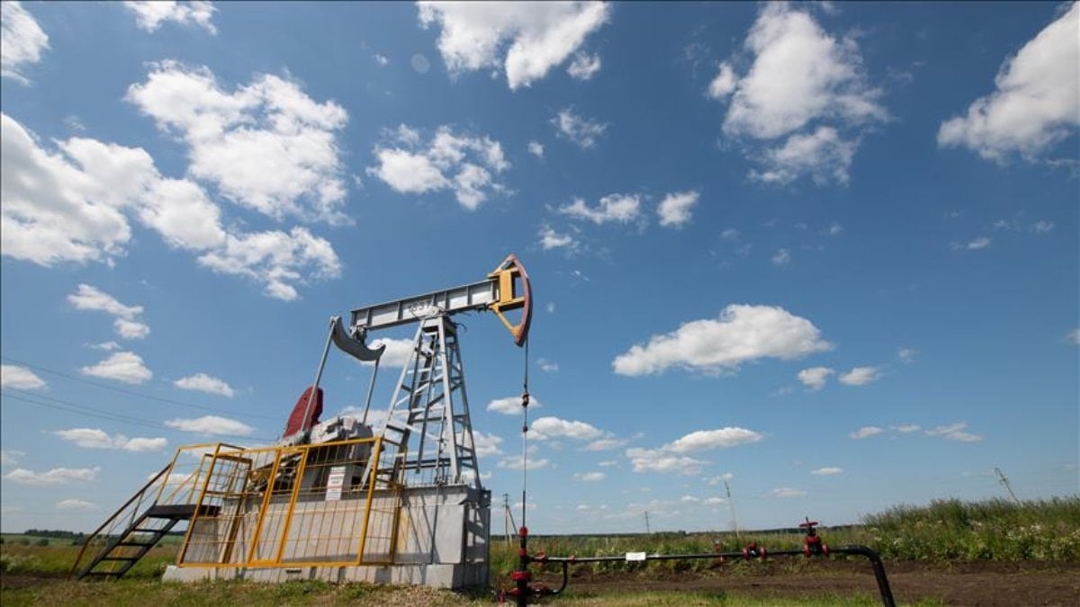 Saldırılar sürdü! Brent petrolün varil fiyatı 90 doları aştı