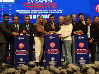 Yüzyılın Konut Projesi kapsamında İzmir'de 21 bin konutun hak sahipleri belirlendi