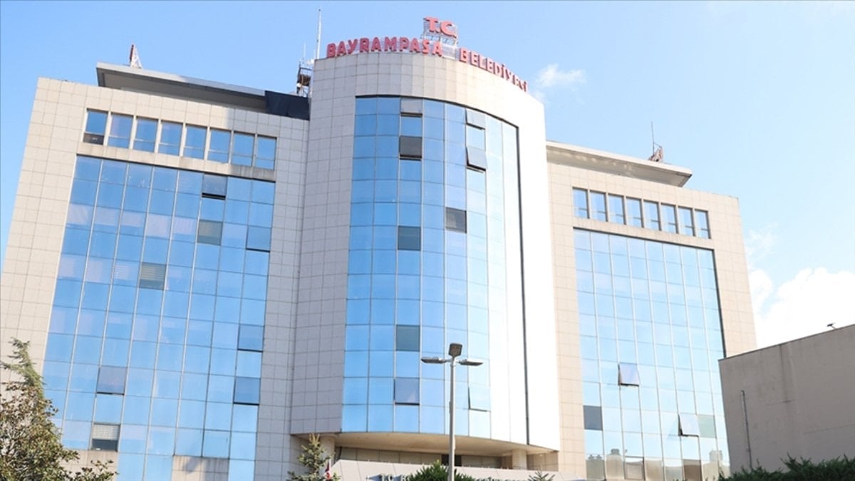 Bayrampaşa Belediyesi'nde iki CHP'li Meclis Üyesi, partiden istifa ettiklerini duyurdu