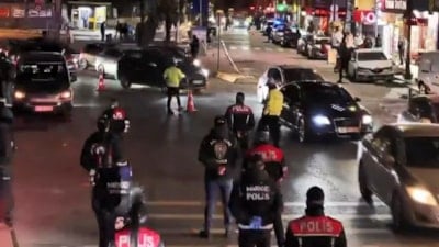 İstanbul'da huzur uygulaması; 25 sürücüye 646 bin lira ceza