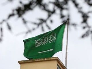 Suudi Arabistan: Prens Sultan Üssü'ne atılan balistik füze engellendi