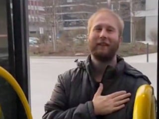 İsviçre'nin sokaklarında da 'Kabe'de Hacılar' ilahisi dillerden düşmüyor