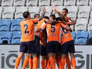 Başakşehir, Göztepe'yi iki golle geçti