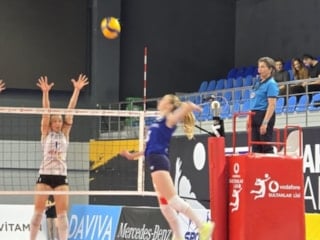 Nilüfer Belediyespor, Bahçelievler Belediyespor'a set vermedi