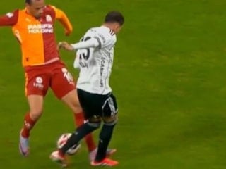 Beşiktaş'tan Galatasaray derbisinde kırmızı kart beklentisi