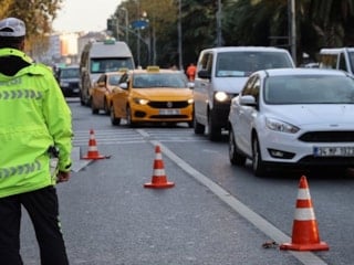 İstanbul Valiliği duyurdu: İşte trafiğe kapalı yolların tam listesi