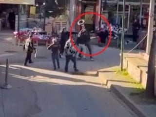 Bursa'da sokak kavgası kameraya yansıdı