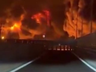 Tahran'da şiddetli patlamalar yaşanıyor