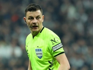 Trio ekibi, Beşiktaş - Galatasaray derbisindeki hakem kararlarını yorumladı