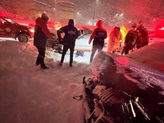 Bitlis'te iki otomobil kafa kafaya çarpıştı: 7 yaralı