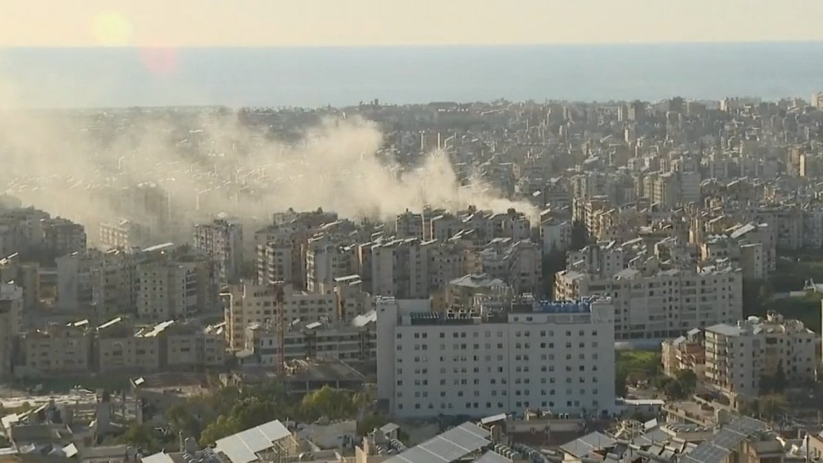 İsrail'in Beyrut'a gece boyu düzenlediği saldırılarda 15 kişi hayatını kaybetti