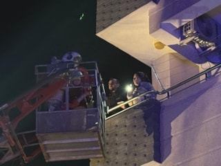 Hatay'da yangında mahsur kalan 30 kişi kurtarıldı