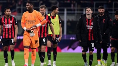 Milan, sahasında Inter'i tek golle yendi