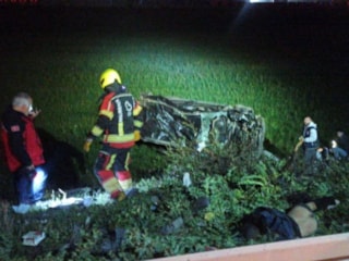 Balıkesir'de şarampole devrilen otomobildeki 1 kişi öldü