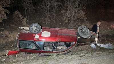 Uşak'ta iki otomobil çarpıştı: 2'si çocuk 5 yaralı