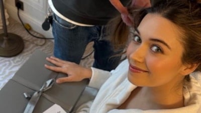 A.B.İ’nin Çağla’sı Afra Saraçoğlu'nun Paris çıkarması! Kendine hayran bıraktı