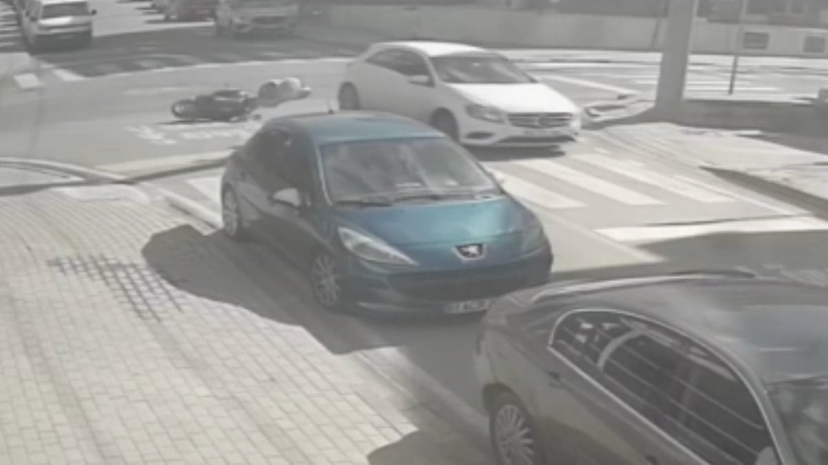 Kırklareli'nde motosiklet ile otomobilin çarpıştığı kaza kamerada