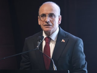 Mehmet Şimşek: Enerji fiyatlarında sert dalgalanmalar geçici
