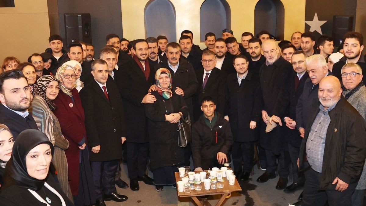 Akın Gürlek ve Yusuf Tekin ateş başında vatandaşlarla buluştu