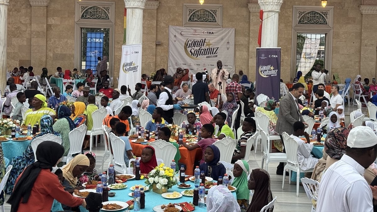 Türkiye’den Gana’da 1000 yetime ramazan iftarı