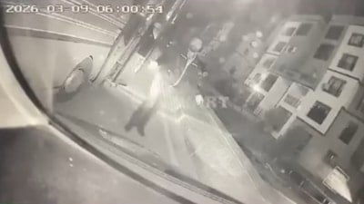 Adana'da otobüs ve minibüs şoförlerinin yol verme kavgası kazaya neden oldu