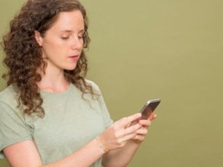 Mesajı görüp cevap vermemek her zaman 'görmezden gelmek' değil