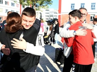 Katar'da mahsur kalan Türk sporcular yurda döndü