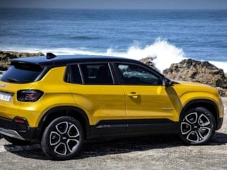 Yeni Jeep Avenger test sırasında görüntülendi