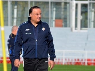 Teknik direktör Engin Fırat son yolculuğuna uğurlandı