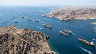 İran: İşgalcilerle bağlantılı hiçbir gemi Hürmüz Boğazı'ndan geçemez