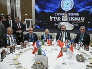 Rizespor camiası iftarda bir araya geldi