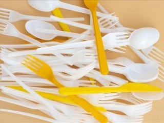 Plastik çatal, tabak ve pipetler yasaklanıyor