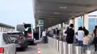 İsrail'de İran füzelerinden kaçanlar havaalanını doldurdu