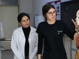 Eskişehir’de meslek lisesi sağlık sektörüne nitelikli bakım personeli yetiştiriyor