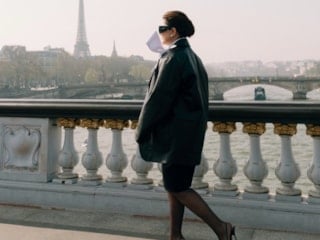 Sibel Can Paris’te! Kareleri beğeni topladı