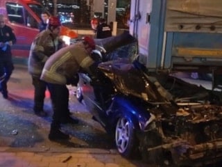 Bursa'da tırın altında kalan sürücü ağır yaralandı