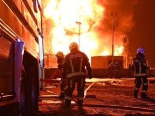 İran, Bahreyn’de yakıt tanklarına saldırdı