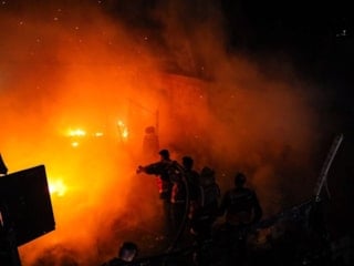 Irak yönetimi petrol limanlarında ulaşımı askıya aldı