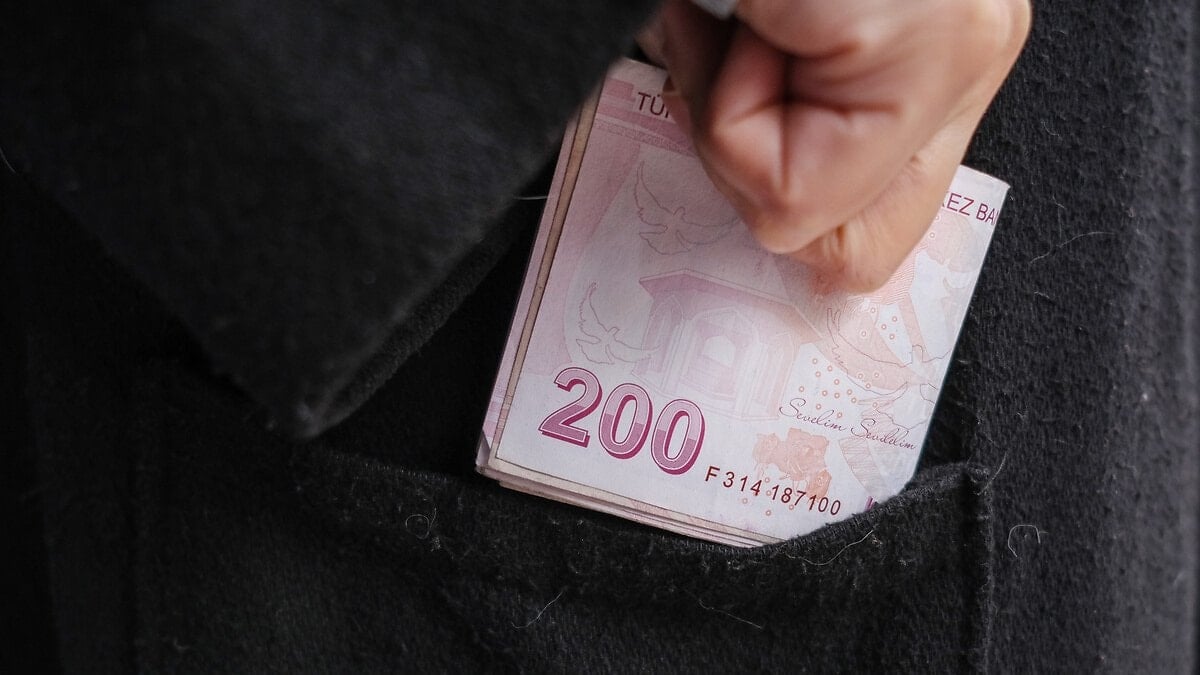 SGK haksız emekli edilen 650 bin kişiyi sistemden çıkardı