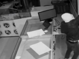 Şanlıurfa'da kuyumcu dükkanına giren hırsız, jandarmanın kararlı çalışmasıyla yakalandı