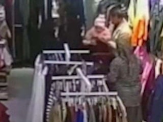 Manisa'da boğazına ambalaj kaçan bebeği, Heimlich hayata döndürdü