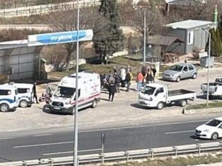 Bilecik'te bıçaklı ve silahlı kavga: 1'i polis 3 yaralı