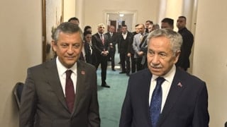 Bülent Arınç, Özgür Özel görüşmesinin detaylarını anlattı